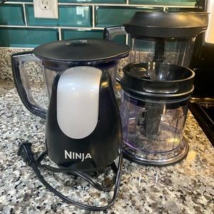 Ninja Blender/ Food Processor